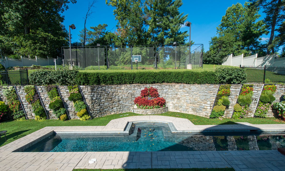 Urban Blooms Is Here To Revolutionize Your Space With "Living Walls