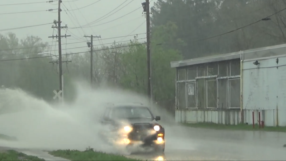 INSIDE THE STORM Rain brings ponding on roadways in Pennsylvania WBFF