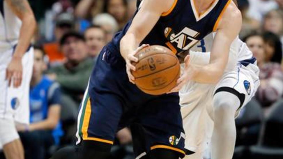 Jazz Mavericks Basketball hayward.jpg