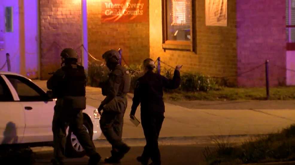 Shooter Killed After Barricade 2 Hour Standoff With Officers On Apartment Balcony In Md Wbff 7528