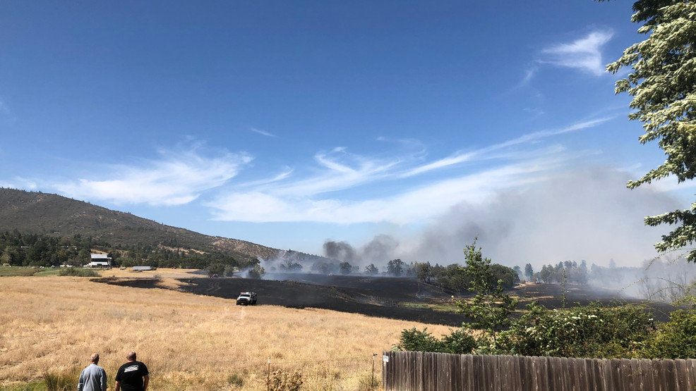 evacuations-ordered-in-shady-cove-trail-mail-tribune