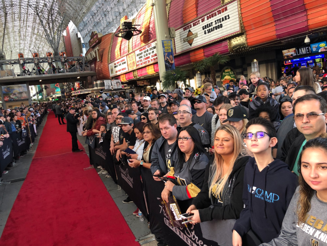 Thousands Of Hockey Fans Pack Fremont Street For Vegas Golden Knights First Ever Fan Fest Ksnv 