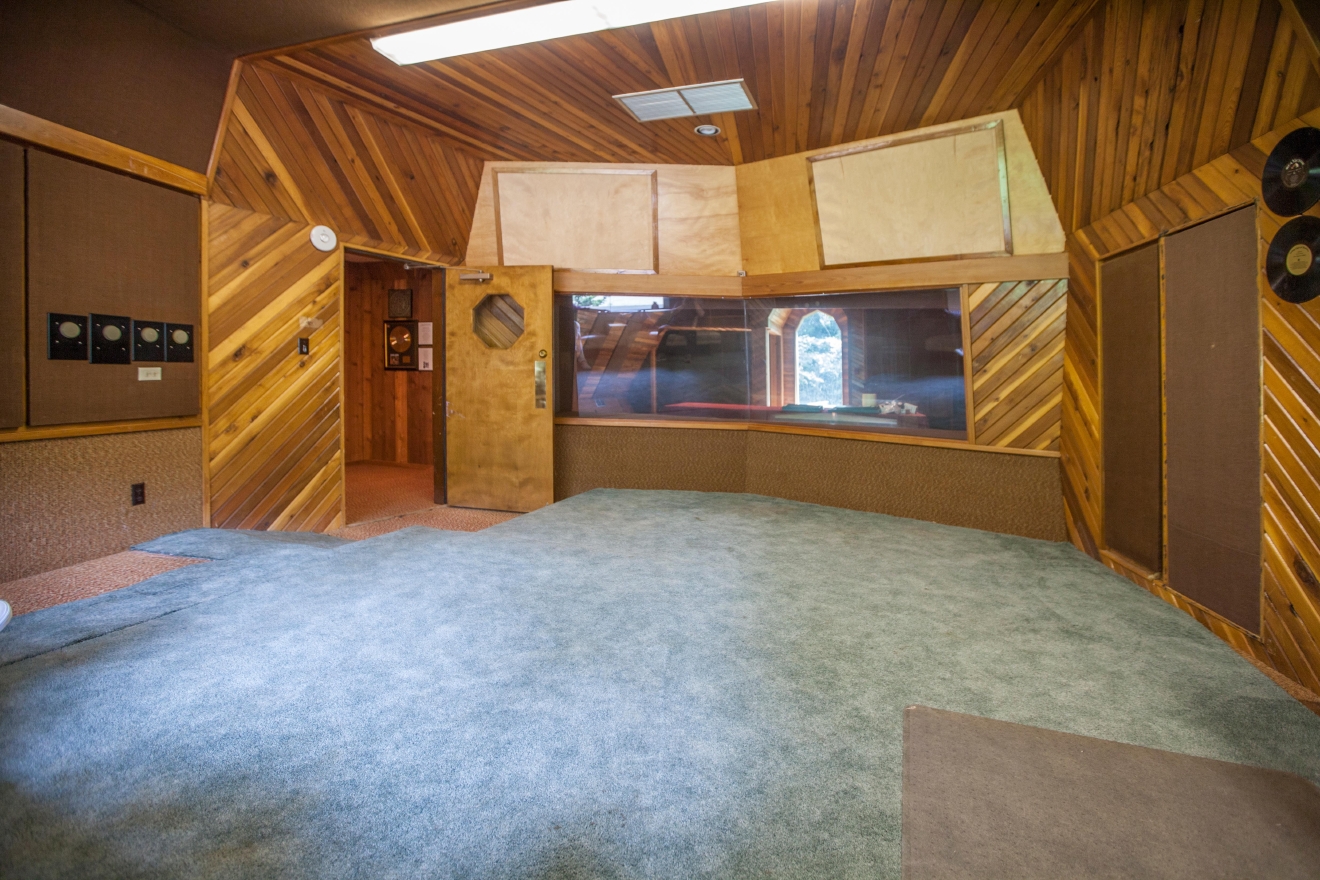 For sale County estate that rocker once called home KOMO