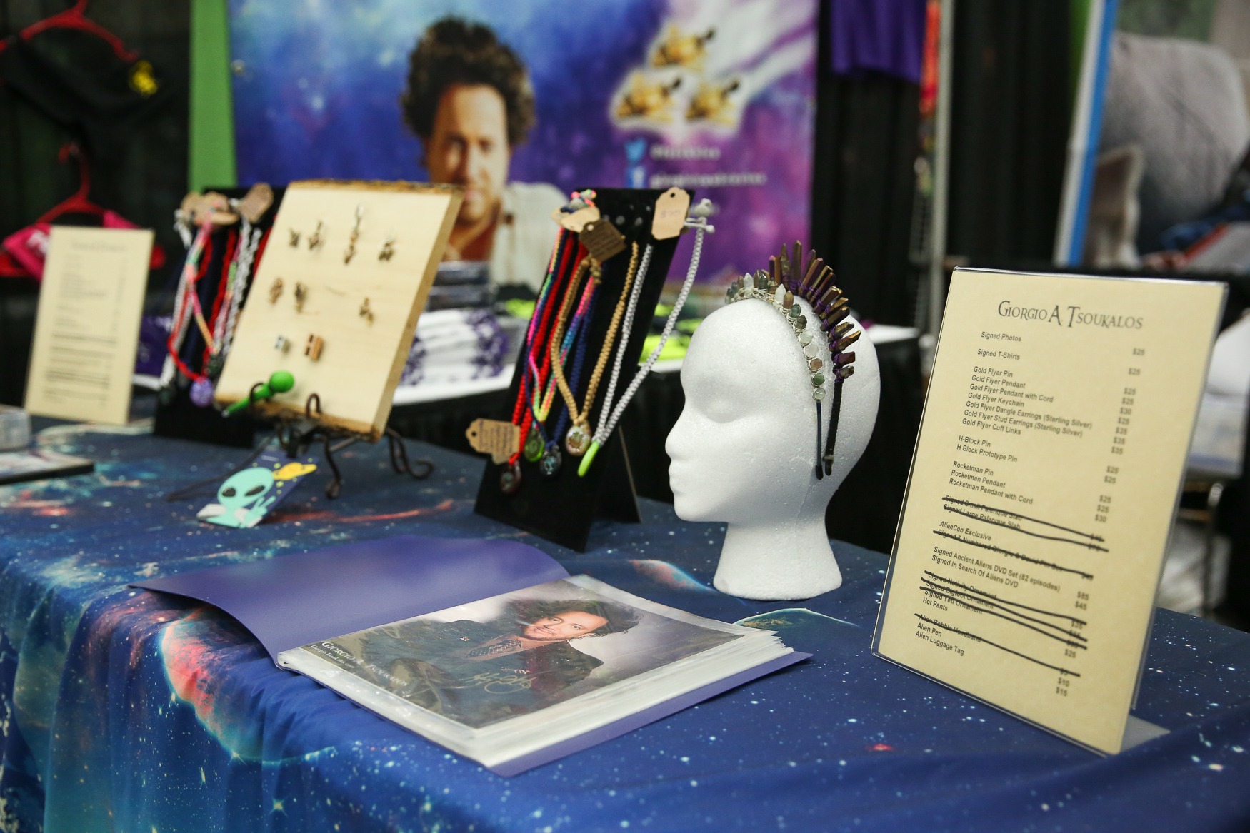 Inside the unbelievable world of AlienCon DC Refined