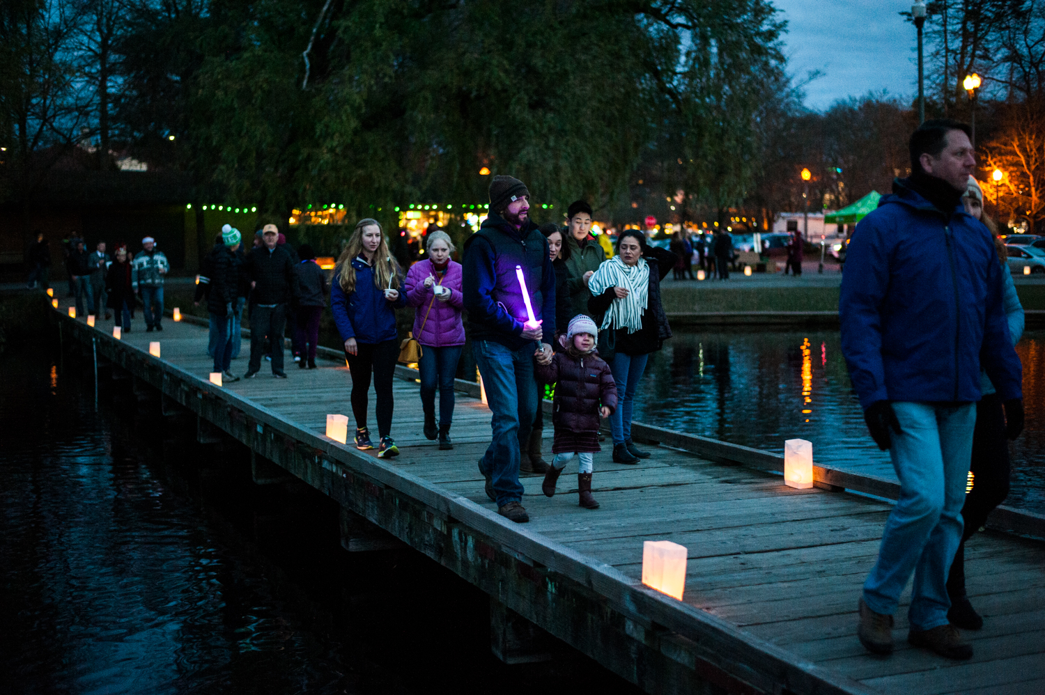 Photos Luminaries light up Green Lake at the annual Pathway of Lights