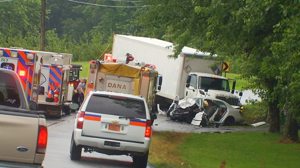 Driver receives 'lifethreatening' injuries in Hendersonville crash WLOS